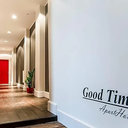 Good Time アパートホテル ウッチ